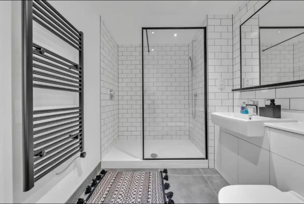 Deluxe 1 Bed In Colindale Wembley With Freewifitv Διαμέρισμα Λονδίνο Εξωτερικό φωτογραφία